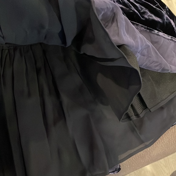 GIORGIO ARMANI Navy Blue Velvet Skirt Size 42 (European) (6 US) - Picture 3 of 7